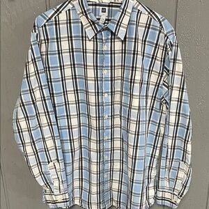 GAP Men's Light Blue and White Plaid Shirt